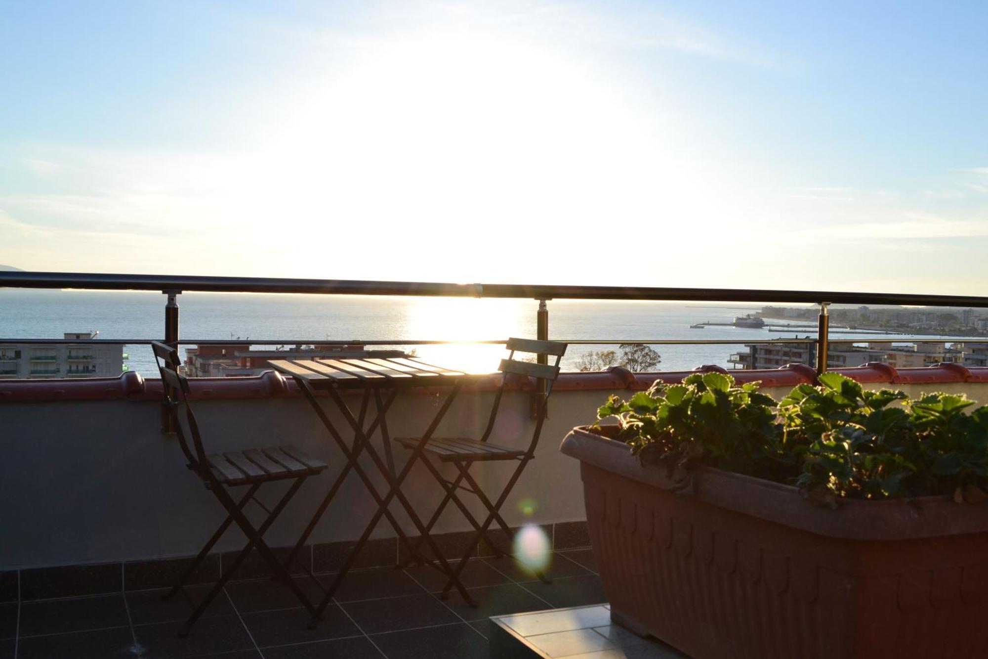 Seaview Penthouse Terrace & Garage Apartment วญอเรอ ภายนอก รูปภาพ