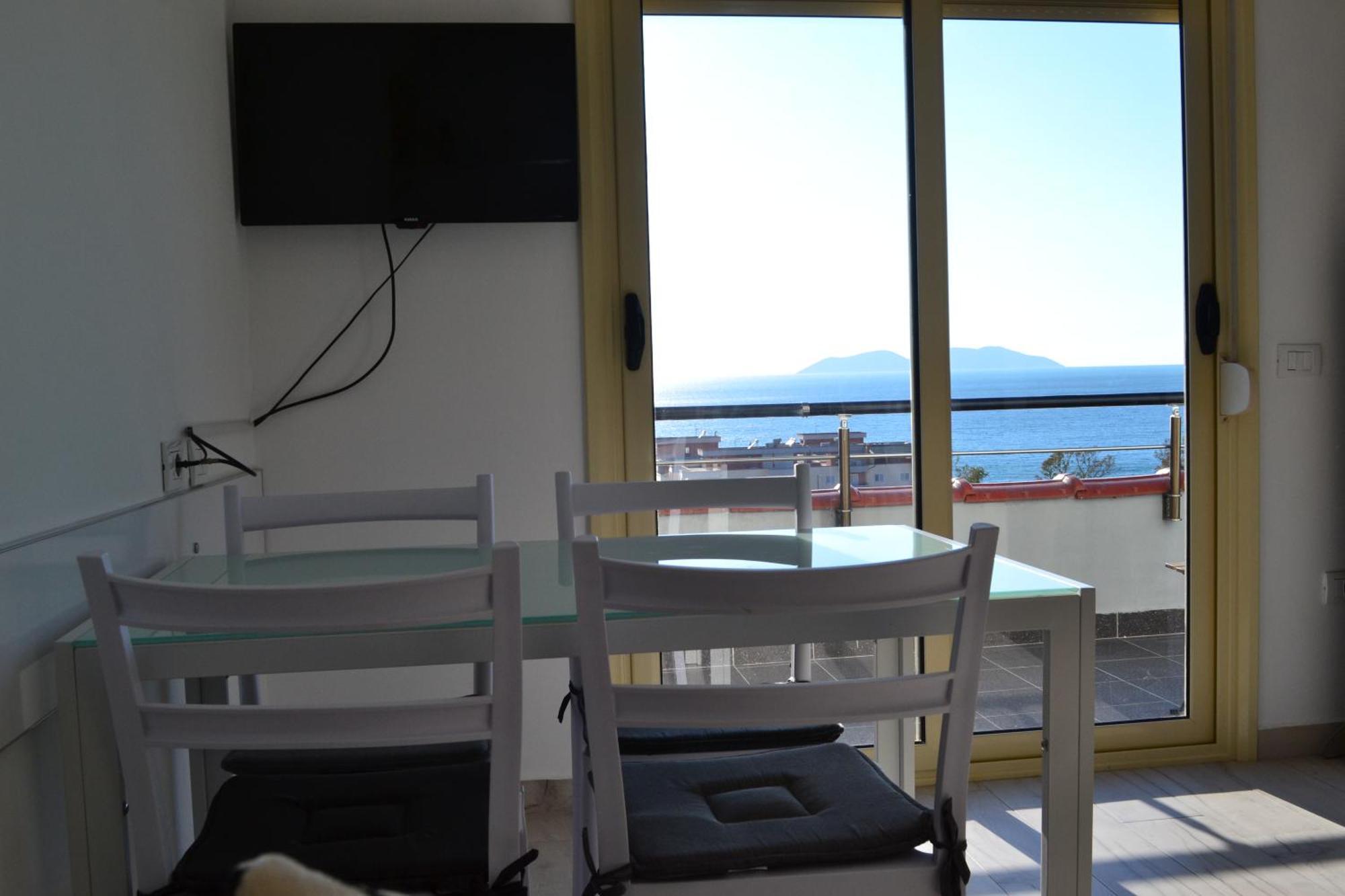 Seaview Penthouse Terrace & Garage Apartment วญอเรอ ภายนอก รูปภาพ