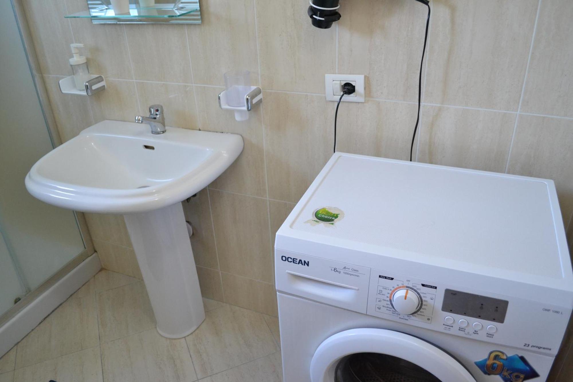 Seaview Penthouse Terrace & Garage Apartment วญอเรอ ภายนอก รูปภาพ