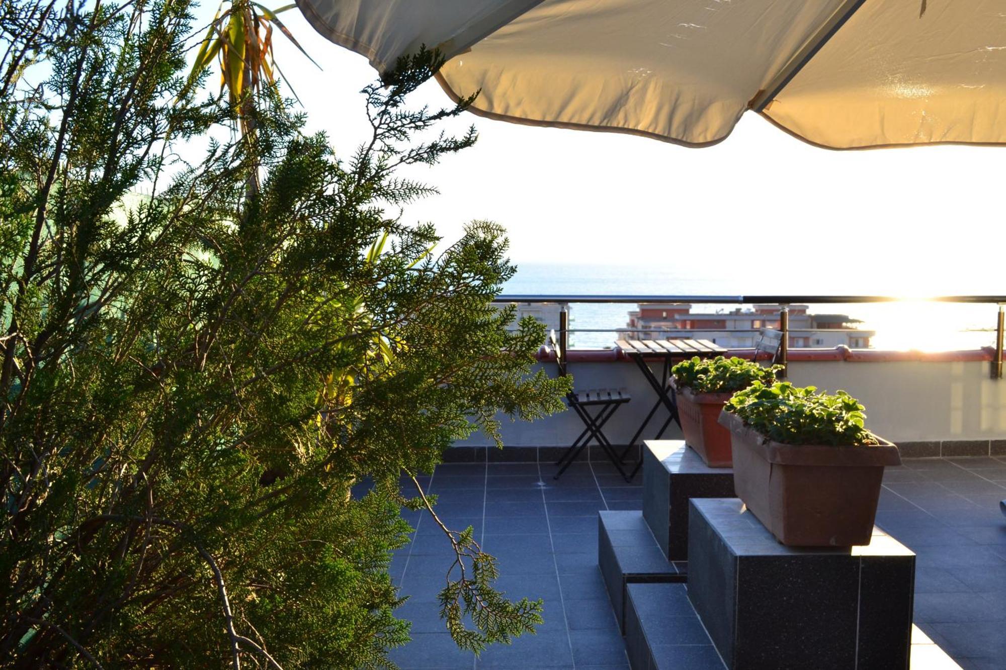 Seaview Penthouse Terrace & Garage Apartment วญอเรอ ภายนอก รูปภาพ